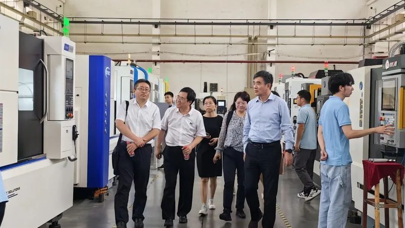 注塑机配件：揭秘十大品牌背后的技术奥秘